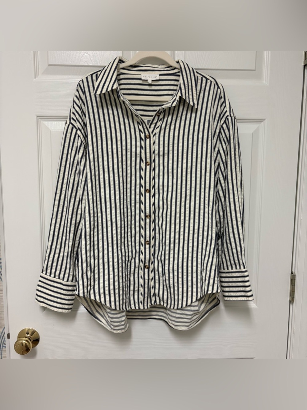 entro Black & White Vertical Stripe Button-Down Shirt